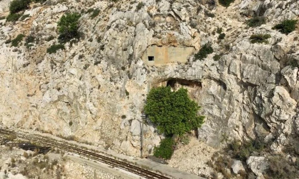 Τι κρύβεται στην Κακιά Σκάλα! Οι άγνωστες τρύπες που δεν γνωρίζουν οι οδηγοί που περνούν